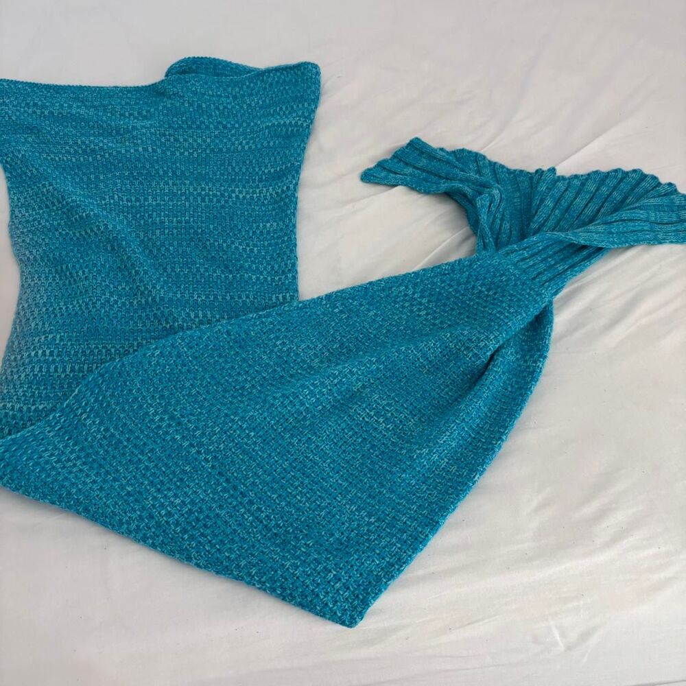 AMAZON Blue Mermaid Blanket Blue Soft Home Furnishing Textiles Tail Knitted B5